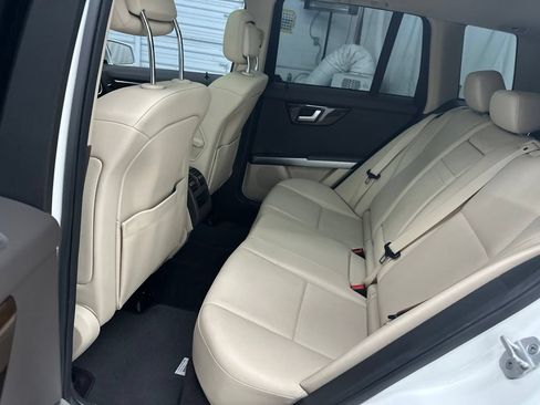 Used 2015 Mercedes-Benz GLK 350 2WD image 22