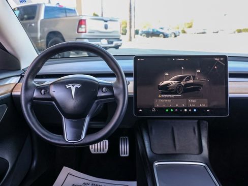 Used 2023 Tesla Model 3 Performance image 21