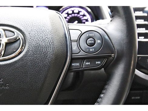 Used 2019 Toyota Camry SE image 14