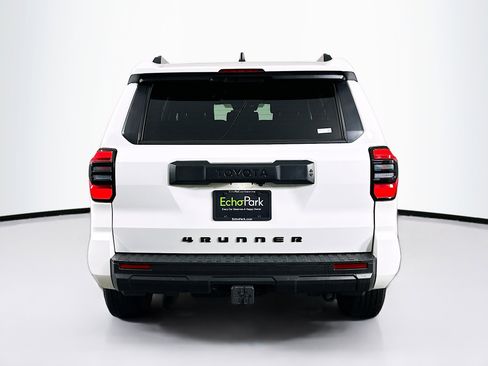 Used 2025 Toyota 4Runner SR5 AWD/4WD image 7