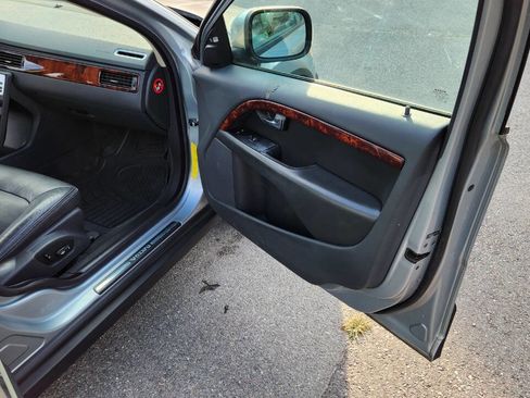 Used 2008 Volvo XC70 3.2 image 39