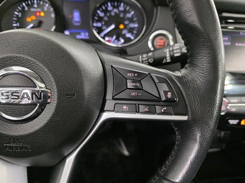 Used 2018 Nissan Rogue SL w/ Premium Package FWD image 31