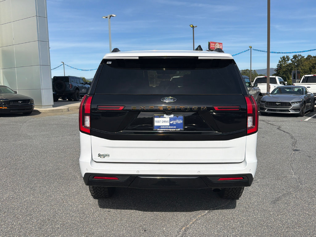 Used 2025 Ford Expedition Tremor AWD/4WD image 6