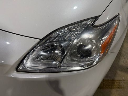 Used 2014 Toyota Prius Three image 9