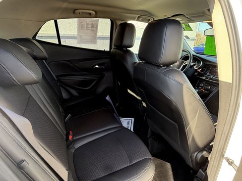 Used 2022 Buick Encore Preferred image 7