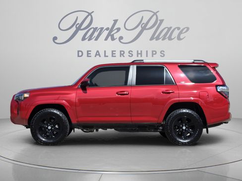 Used 2024 Toyota 4Runner SR5 AWD/4WD image 2
