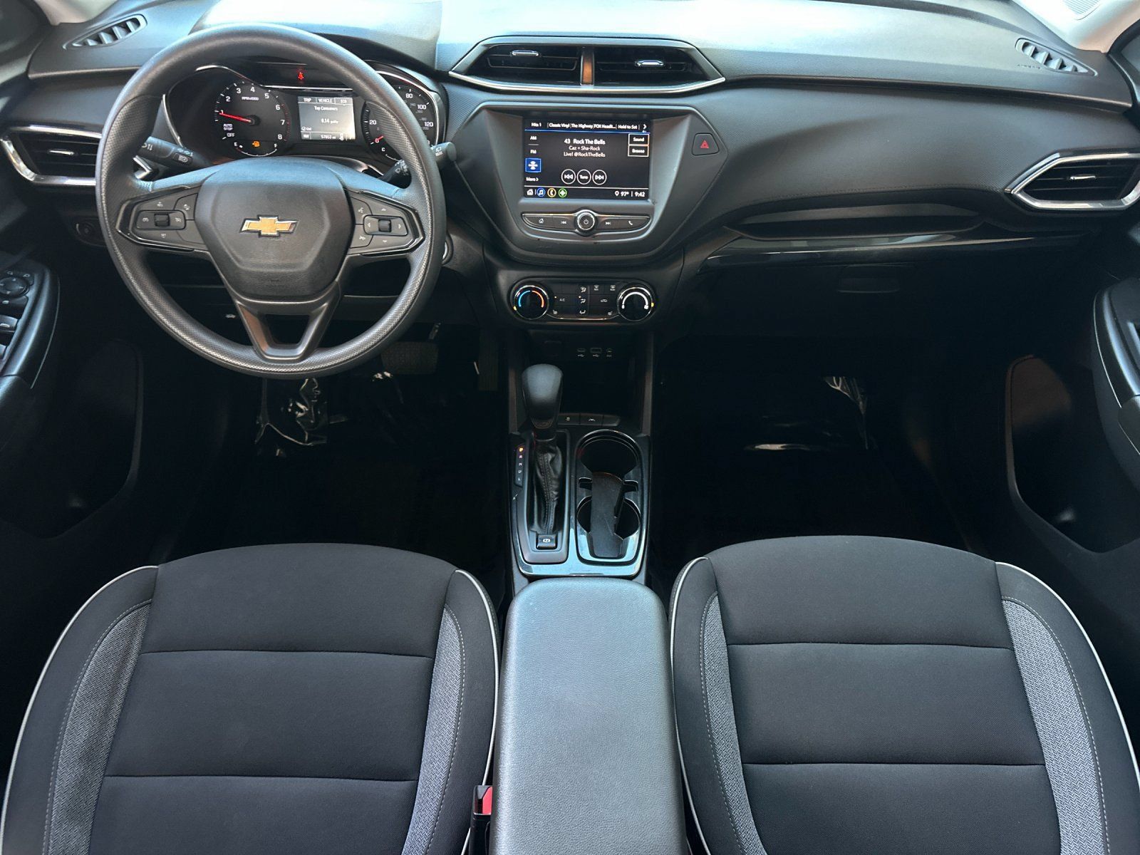 Used 2023 Chevrolet TrailBlazer LT FWD image 12