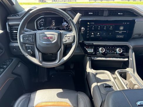 Used 2025 GMC Sierra 2500 AT4 AWD/4WD image 22