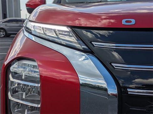 New 2025 Mitsubishi Outlander SE image 10