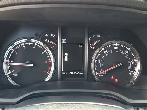 Used 2024 Toyota 4Runner TRD Off-Road Premium image 26