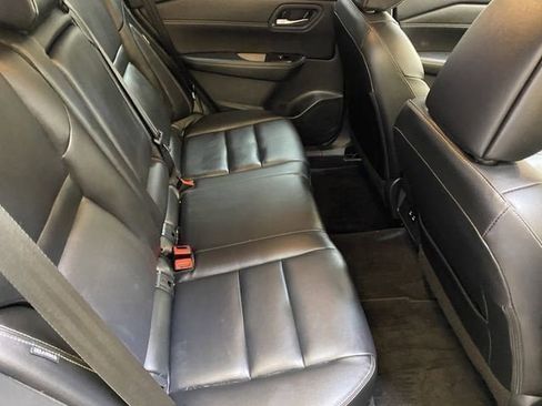 Used 2025 Nissan Rogue SL FWD image 27