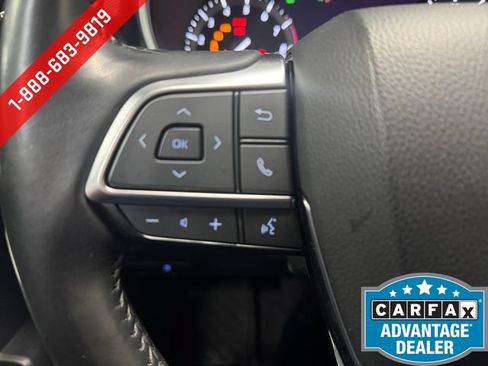 Used 2021 Toyota Highlander XSE AWD/4WD image 19