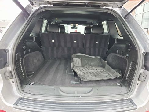 Used 2020 Jeep Grand Cherokee Altitude image 14