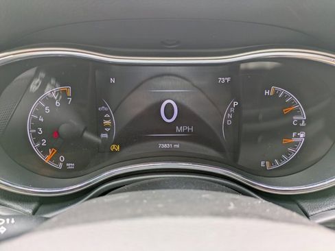 Used 2021 Jeep Grand Cherokee Laredo X image 25