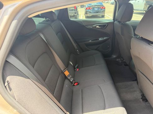 Used 2024 Chevrolet Malibu RS FWD image 25