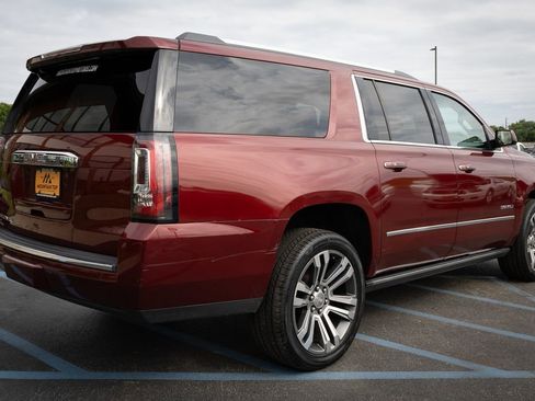 Used 2018 GMC Yukon XL Denali w/ Denali Ultimate Package AWD/4WD image 10