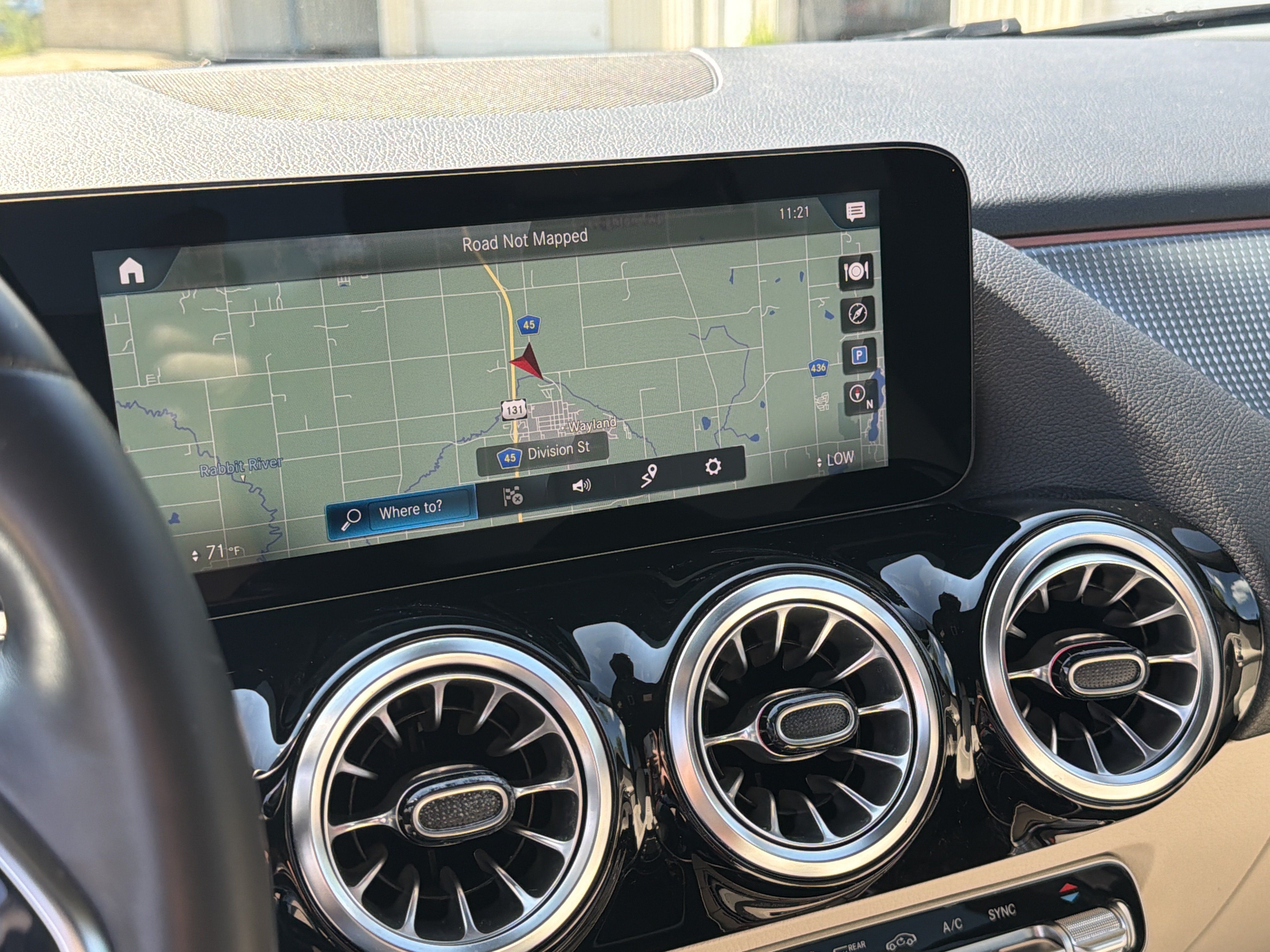 Used 2022 Mercedes-Benz GLA 250 4MATIC w/ Premium Package Lite image 5