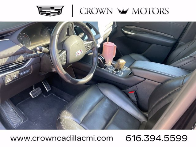 Used 2023 Cadillac XT4 Sport AWD/4WD image 10