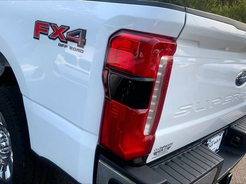 Used 2026 Ford F250 Lariat w/ Lariat Premium Package AWD/4WD image 30