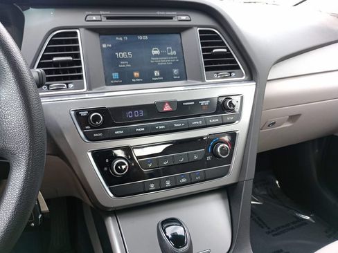 Used 2016 Hyundai Sonata SE FWD image 33