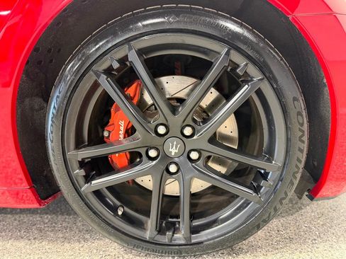 Used 2016 Maserati GranTurismo MC RWD image 29