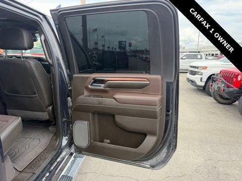 Used 2025 GMC Sierra 3500 Denali w/ Denali Reserve Package AWD/4WD image 13