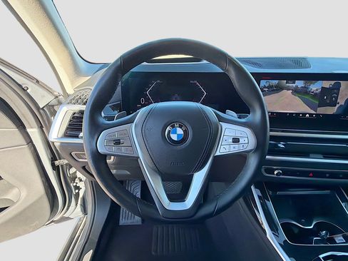 Used 2024 BMW X7 xDrive40i image 40