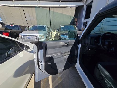 Used 2025 Ford Bronco Big Bend image 7