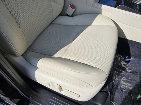 Used 2022 Lexus GX 460 Premium image 41