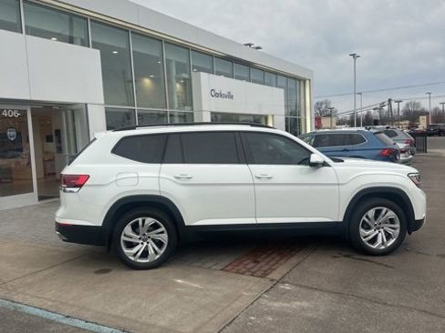 Used 2023 Volkswagen Atlas SE w/ Panoramic Sunroof Package image 7