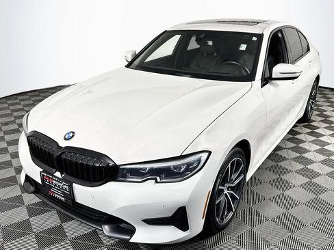 Used 2020 BMW 330i xDrive Sedan w/ Premium Package AWD/4WD image 3