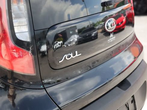 Used 2016 Kia Soul FWD image 32
