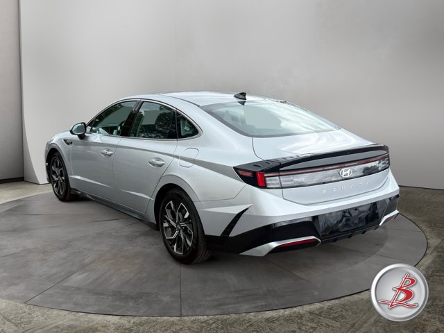 Used 2025 Hyundai Sonata SEL FWD image 5