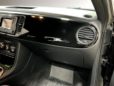 Used 2019 Volkswagen Beetle 2.0T S image 25