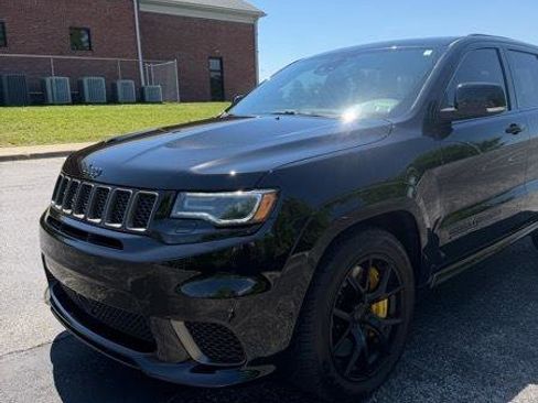 Used 2018 Jeep Grand Cherokee Trackhawk AWD/4WD image 4