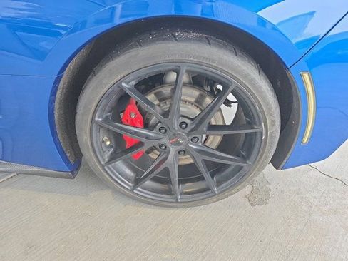 Used 2016 Chevrolet Corvette Stingray Coupe w/ 2LT Preferred Equipment Group image 11
