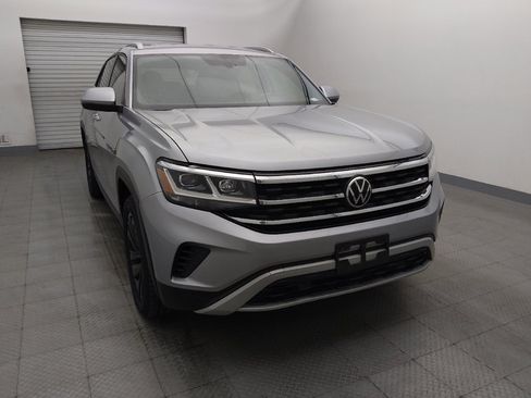Used 2022 Volkswagen Atlas Cross Sport SE FWD image 14