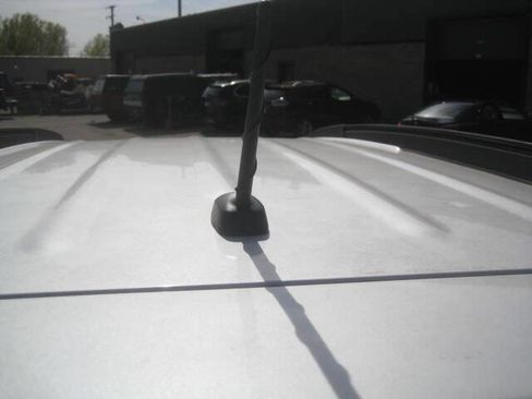 Used 2009 Suzuki XL7 Luxury image 9