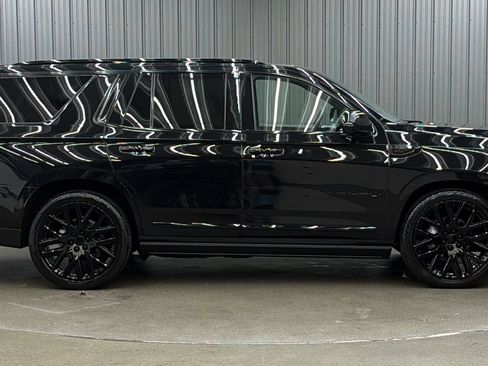 Used 2026 GMC Yukon Denali Ultimate AWD/4WD image 6