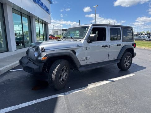 Used 2018 Jeep Wrangler Unlimited Sport S AWD/4WD image 13