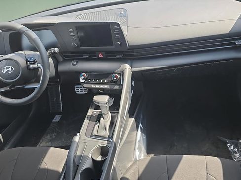 New 2026 Hyundai Elantra Sport FWD image 10