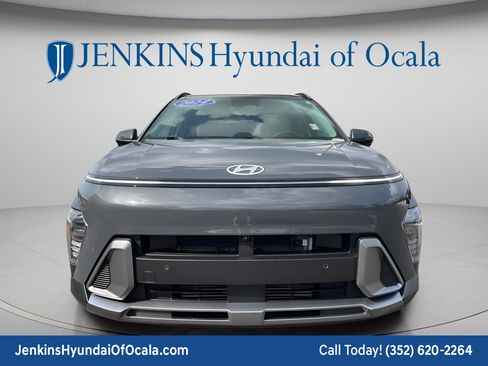 Used 2024 Hyundai Kona Limited FWD image 8