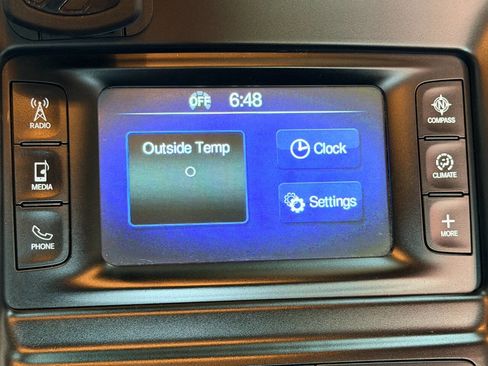 Used 2015 Chrysler 200 Limited w/ Convenience Group FWD image 41