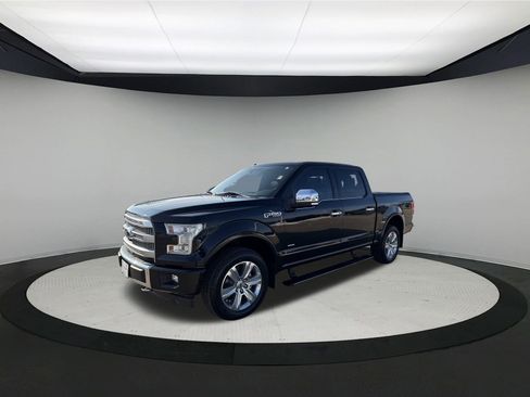Used 2017 Ford F150 Platinum w/ Equipment Group 701A Luxury image 3