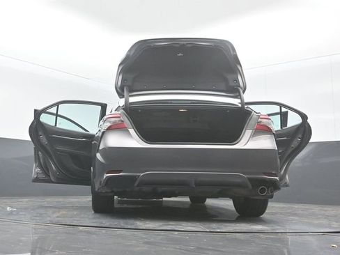 Used 2022 Toyota Camry SE image 30
