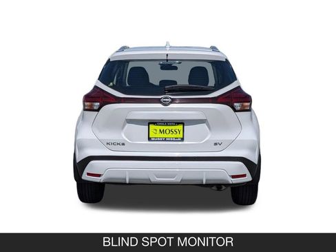 Used 2023 Nissan Kicks SV FWD image 9