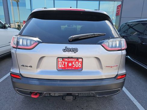 Used 2022 Jeep Cherokee Trailhawk w/ Sun, Sound & Nav Group AWD/4WD image 5