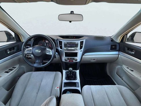 Used 2014 Subaru Outback 2.5i AWD/4WD image 8