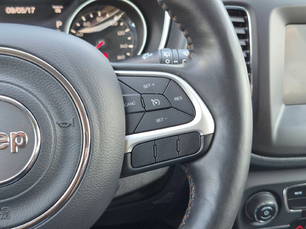 Used 2019 Jeep Compass Latitude w/ Popular Equipment Group AWD/4WD image 16