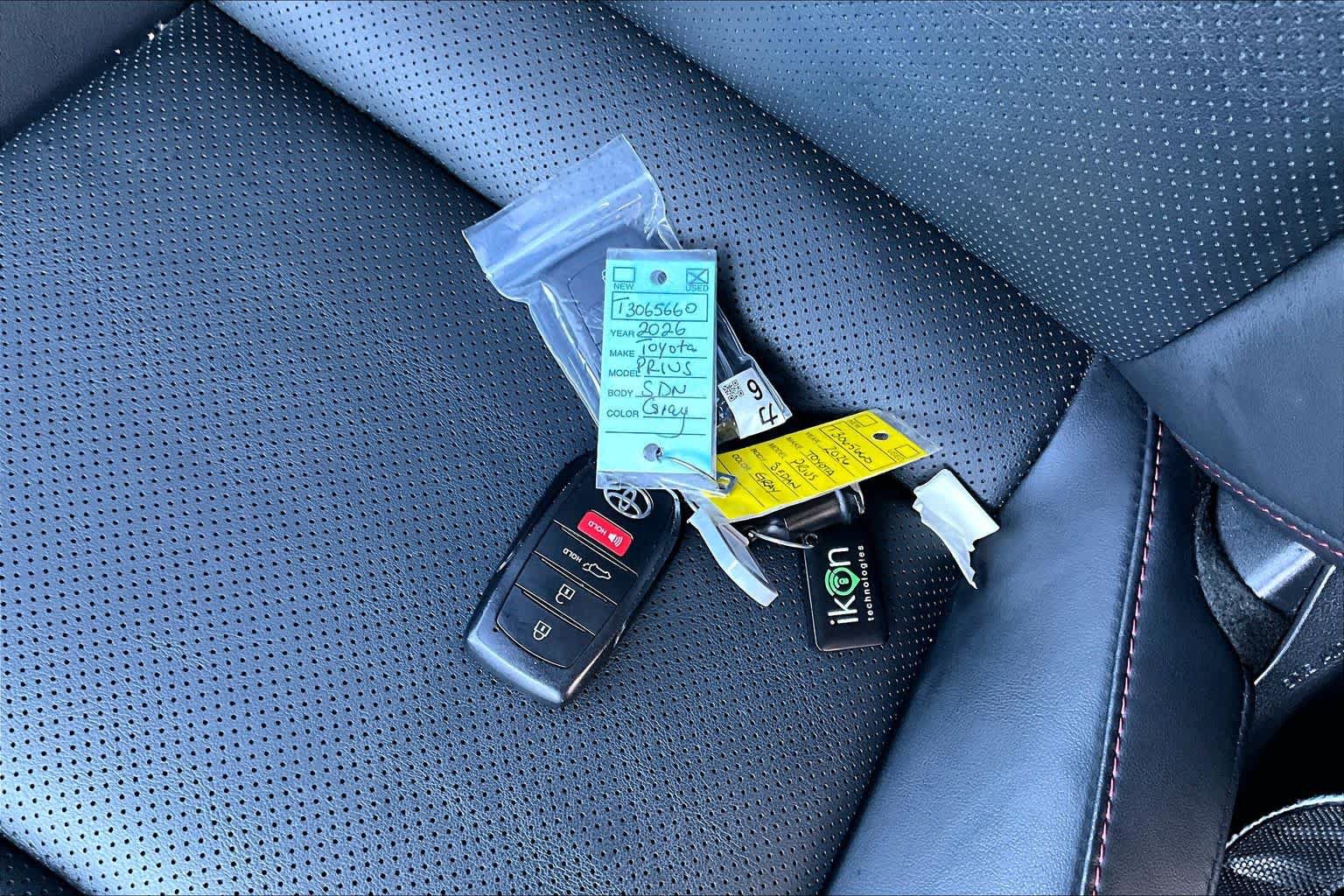 Used 2026 Toyota Prius Plug-In Hybrid FWD image 15